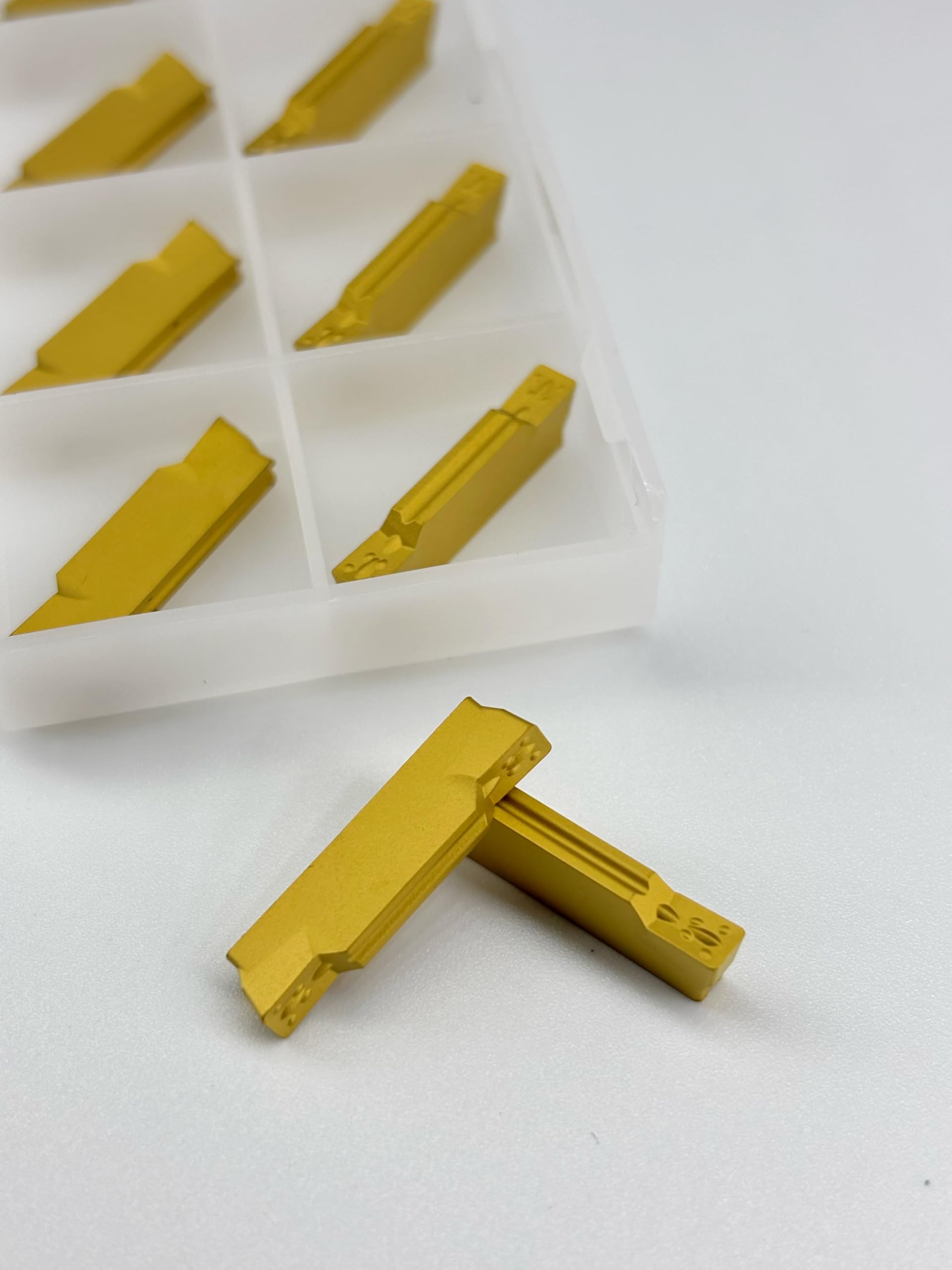 MGMN300-M Carbide Grooving Inserts CVD Coating